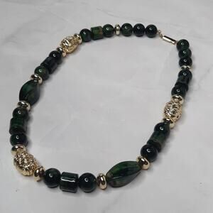 Mottled Green and Gold Tone Beaded Necklace